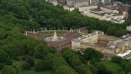 5.5K aerial stock footage of Victoria Memorial at Buckingham Palace, London, England Aerial Stock Footage | AX115_132
