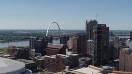 5.7K aerial stock footage One US Bank Plaza and Gateway Arch in Downtown St. Louis, Missouri Aerial Stock Footage | DX0001_000634