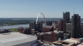 5.7K aerial stock footage of Gateway Arch and downtown buildings in Downtown St. Louis, Missouri Aerial Stock Footage | DX0001_000641