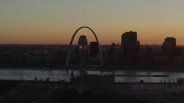 5.7K aerial stock footage a view of the Gateway Arch in Downtown St. Louis, Missouri at twilight, seen while descending Aerial Stock Footage | DX0001_000719