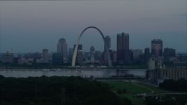 5.7K aerial stock footage of the Gateway Arch and the skyline of Downtown St. Louis, Missouri, at twilight Aerial Stock Footage | DX0001_000918