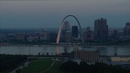 5.7K aerial stock footage of the Gateway Arch and Downtown St. Louis, Missouri, beside the Mississippi River at sunrise Aerial Stock Footage | DX0001_000924