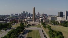 5.7K aerial stock footage of the WWI memorial and the Downtown Kansas City, Missouri skyline Aerial Stock Footage | DX0001_001111