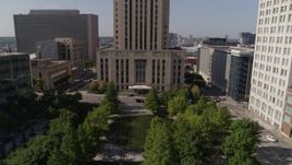 5.7K aerial stock footage tilt to stationary view of the entrance to city hall in Downtown Kansas City, Missouri Aerial Stock Footage | DX0001_001298
