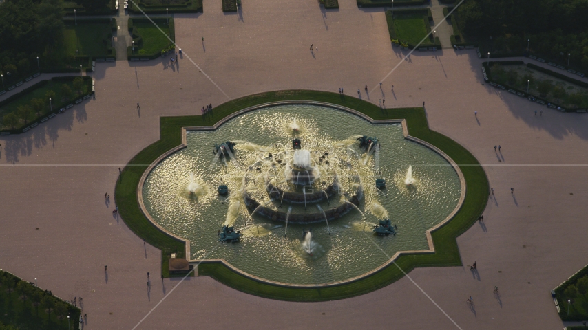 A view of Buckingham Fountain in Grant Park, Chicago, Illinois Aerial Stock Photo AX0001_097.0000275F | Axiom Images