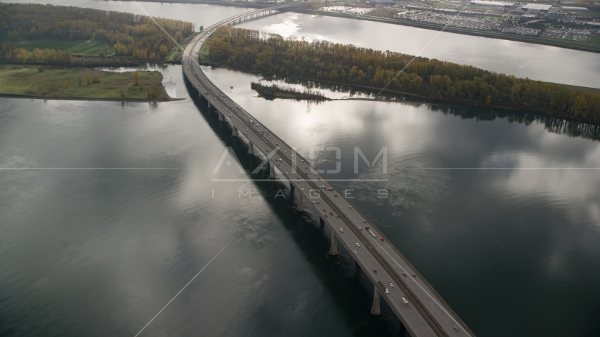 The I-205 Bridge over the Columbia River in Vancouver, Washington Aerial Stock Photo AX153_139.0000298F | Axiom Images