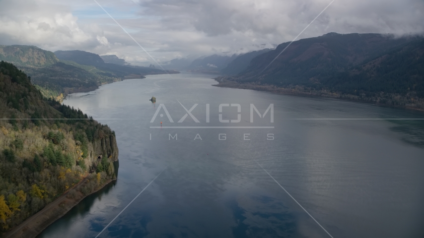 The wide river in the Columbia River Gorge, Oregon Aerial Stock Photo AX153_185.0000354F | Axiom Images