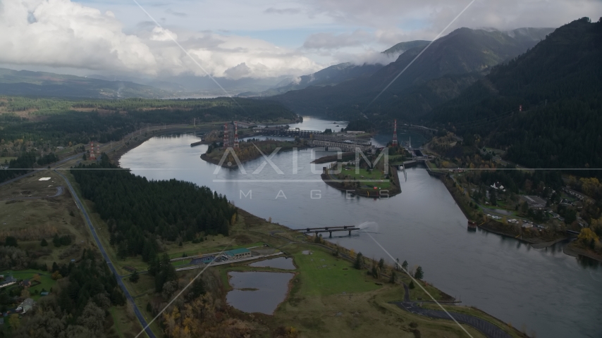The Bonneville Dam and the Columbia River in the Columbia River Gorge Aerial Stock Photo AX154_028.0000000F | Axiom Images