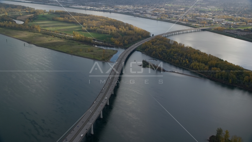 I-205 Bridge spanning the Columbia River, Vancouver, Washington Aerial Stock Photo AX154_219.0000231F | Axiom Images