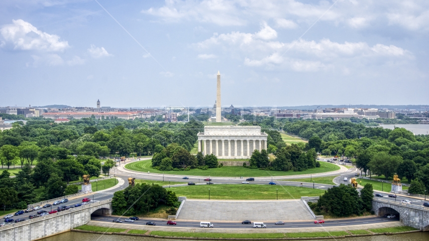A view of the Lincoln Memorial and Washington Monument in Washington DC Aerial Stock Photo AXP074_000_0010F | Axiom Images