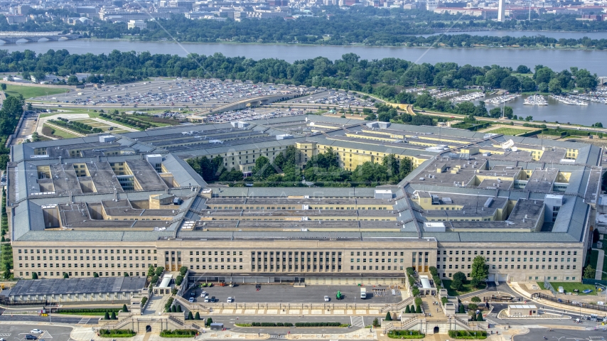 The Pentagon in Washington DC with Potomac River in the background Aerial Stock Photo AXP075_000_0022F | Axiom Images