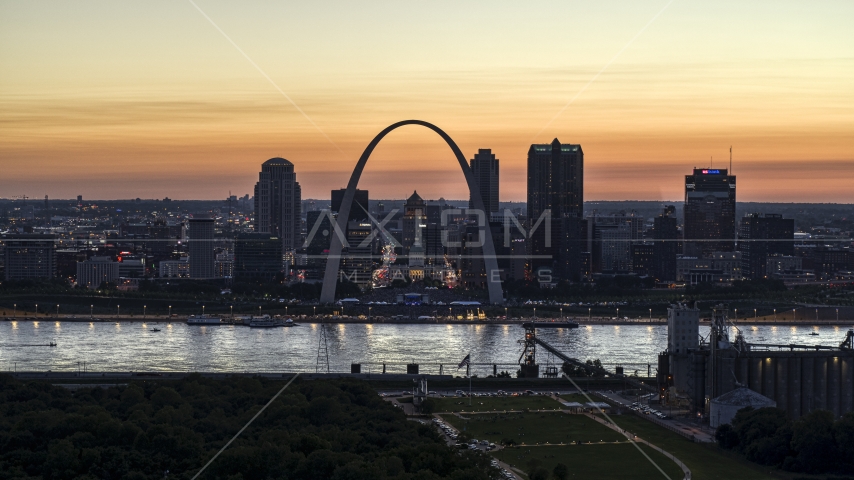 Downtown St. Louis, Missouri across the river at twilight Aerial Stock Photo DXP001_030_0006 | Axiom Images