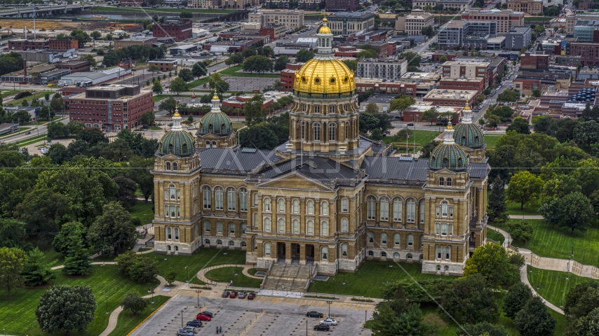 The front entrance of the Iowa State Capitol in Des Moines, Iowa Aerial Stock Photo DXP002_166_0007 | Axiom Images