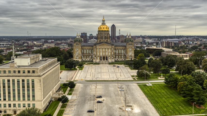 A view of the Iowa State Capitol with skyline in the background, Des Moines, Iowa Aerial Stock Photo DXP002_166_0011 | Axiom Images