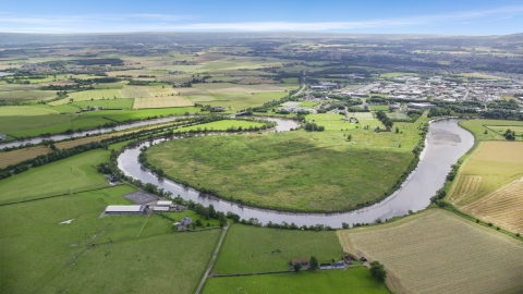 AX109_101.0000000F - Aerial stock photo of The River Forth and farmland in Stirling, Scotland