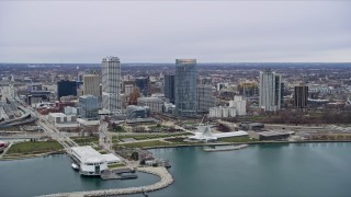 AX0166_0078 - 4K stock footage aerial video of skyscrapers and lakefront museums in Milwaukee, Wisconsin