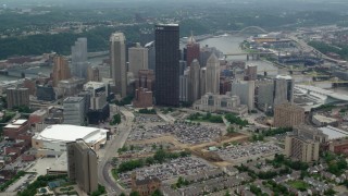 AX105_181 - 4.8K aerial stock footage approaching U.S. Steel Tower skyscraper, Downtown Pittsburgh, Pennsylvania