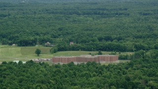 AX106_077 - 4.8K aerial stock footage approaching Ohio State Penitentiary, Youngstown, Ohio