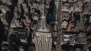 AX87_078 - 4K stock footage aerial video Bird's eye view of Empire State Building, Midtown Manhattan, New York, New York