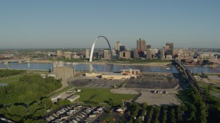 DX0001_000537 - 5.7K aerial stock footage of Gateway Arch and skyline seen from East St. Louis, Downtown St. Louis, Missouri