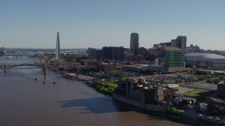 DX0001_000651 - 5.7K aerial stock footage of approaching the Four Seasons Hotel and Downtown St. Louis, Missouri