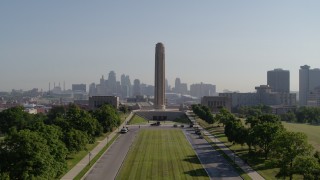 DX0001_001079 - 5.7K aerial stock footage descending by the WWI memorial and skyline in Kansas City, Missouri