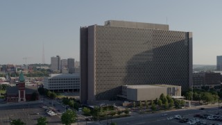 DX0001_001324 - 5.7K aerial stock footage of approaching a government office building in Downtown Kansas City, Missouri