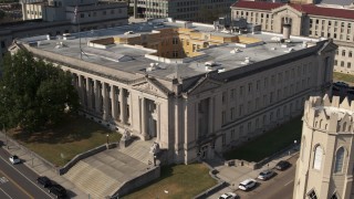 DX0002_184_017 - 5.7K aerial stock footage of a courthouse in Downtown Memphis, Tennessee